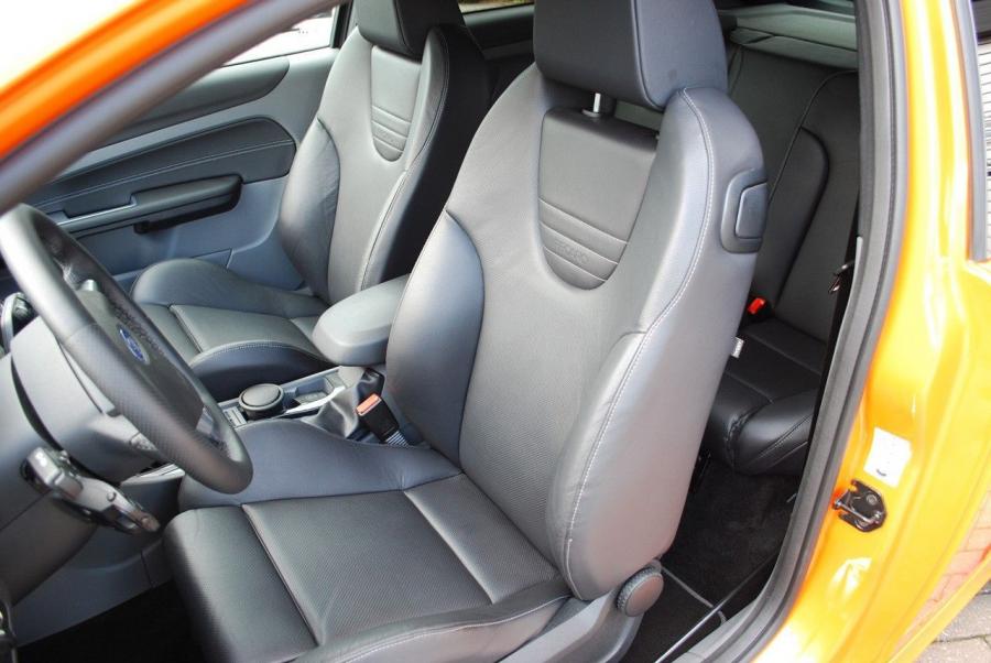  Ford Focus ST 2008 года  (фото 30 из 48)